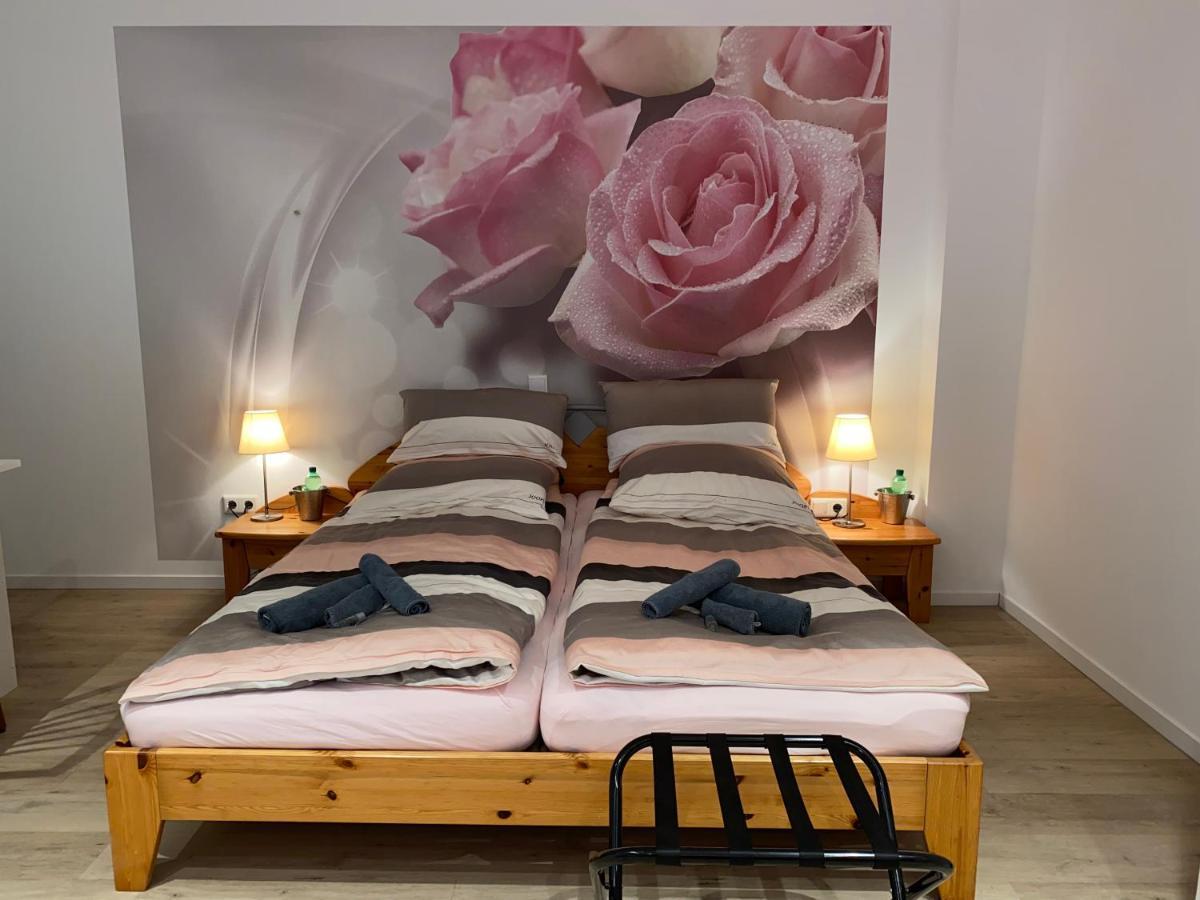 Home-Rose-Garden-Gaestehaus Kontaktloser Zugang 뒤셀도르프 외부 사진
